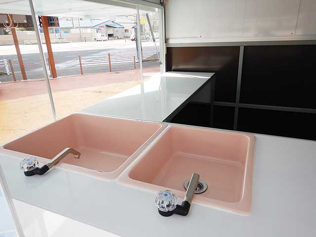 近石様キッチンカー 2槽シンク