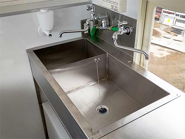 ドン・パニーニ様キッチンカー 2槽シンク