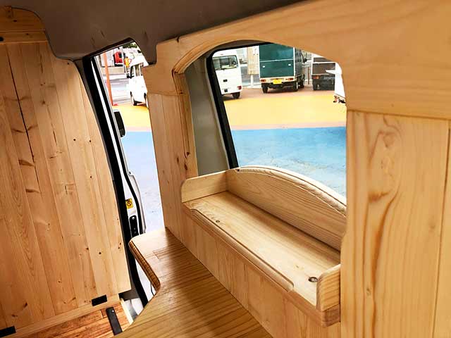 原田 様キッチンカー 車両内部