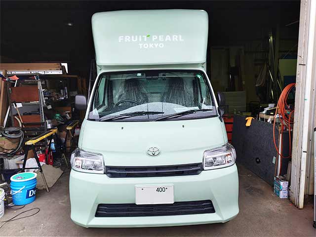 加藤農園様キッチンカー 正面