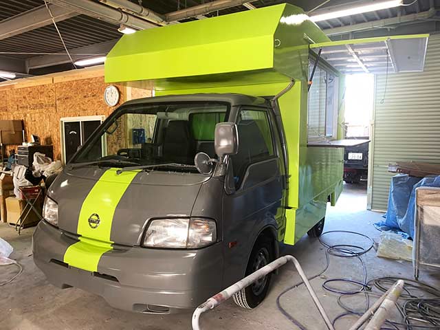 日比谷松本楼様キッチンカー 正面