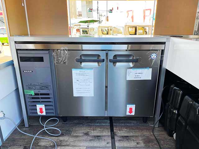奈良様キッチンカー 冷蔵コールドテーブル