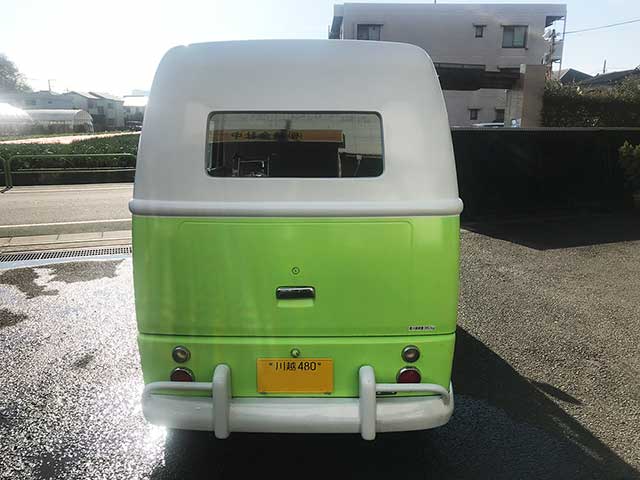 飲食店様キッチンカー　背面