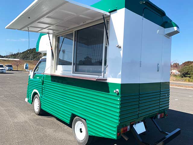 Bakery Tonnon様キッチンカー 背面〜販売面