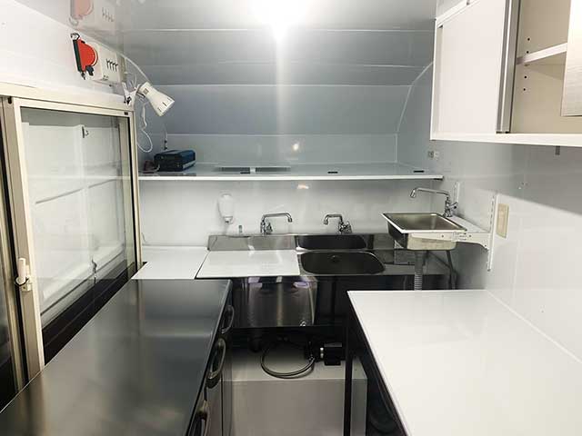 Bakery Tonnon様キッチンカー 車両内部