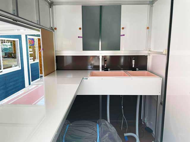 安田様キッチンカー 車両内部