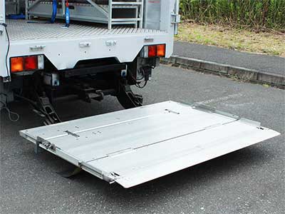  格納型パワーゲート 