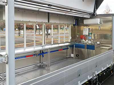  広々とした車内 