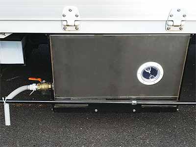  大容量　200ℓ給排水タンク 