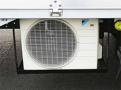  エアコン室外機 