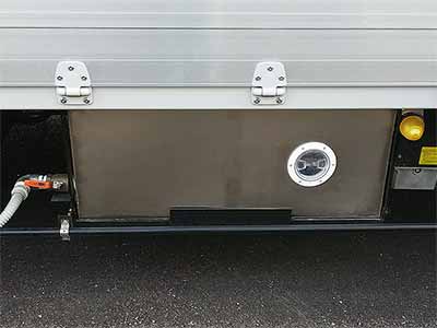  大容量　200ℓ給排水タンク 