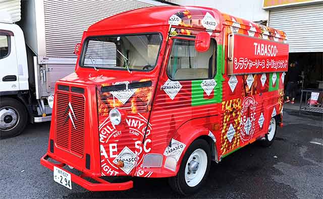 キッチンカーラッピング例