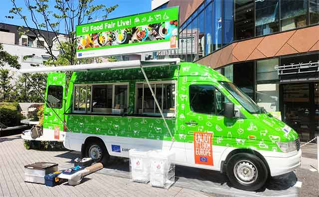 キッチンカーラッピング例