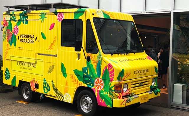 キッチンカーラッピング例