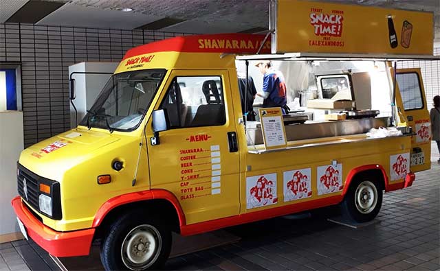 キッチンカーラッピング例